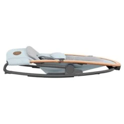 Maxi-Cosi Kori Wippe Essential Grey 15 Maxi-Cosi Kori Wippe Essential Grey -Bester Babyprodukte Geschäfte 2835050110 2020 bouncer kori grey essentialgrey lightweight side